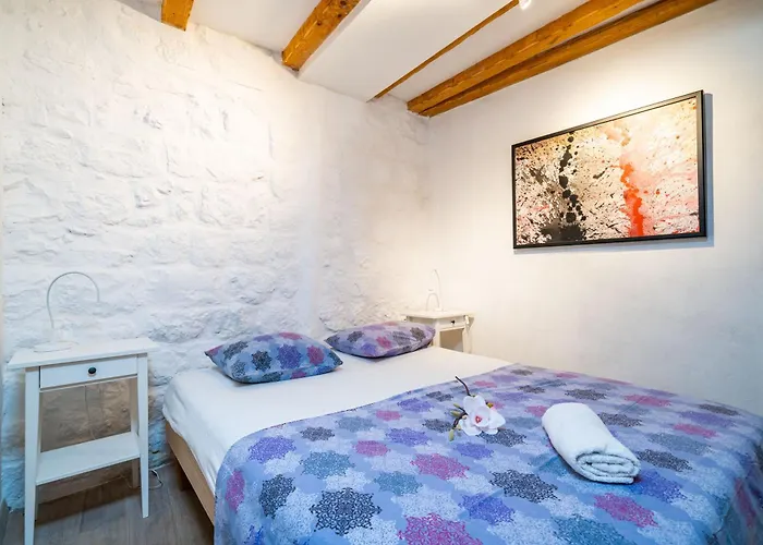 Old Town Historical Residence Apartment 2